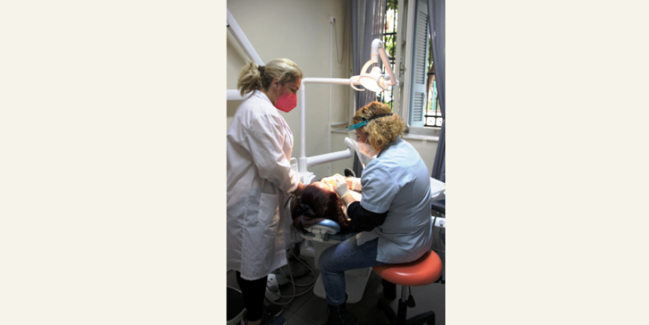 Δωρεάν οδοντιατρικές υπηρεσίες για παιδιά 6-14 ετών από το Κέντρο Υποδοχής και Αλληλεγγύης του Δήμου Αθηναίων