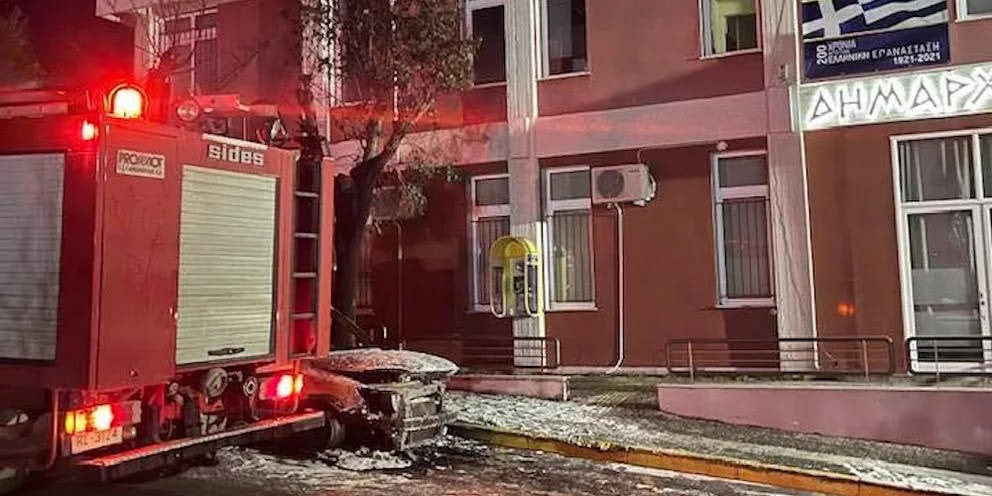 Ο Πρόεδρος της ΚΕΔΕ Δ. Παπαστεργίου καταδικάζει απερίφραστα την εμπρηστική επίθεση στο Δημαρχείο του Δήμου Θερμαϊκού