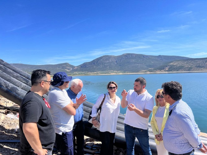 Περιφέρεια Στερεάς: Εγκαταστάθηκε εγκαίρως το πρώτο τμήμα του νέου πλωτού  αντλιοστασίου για την άρδευση της Κωπαΐδας από την Υλίκη